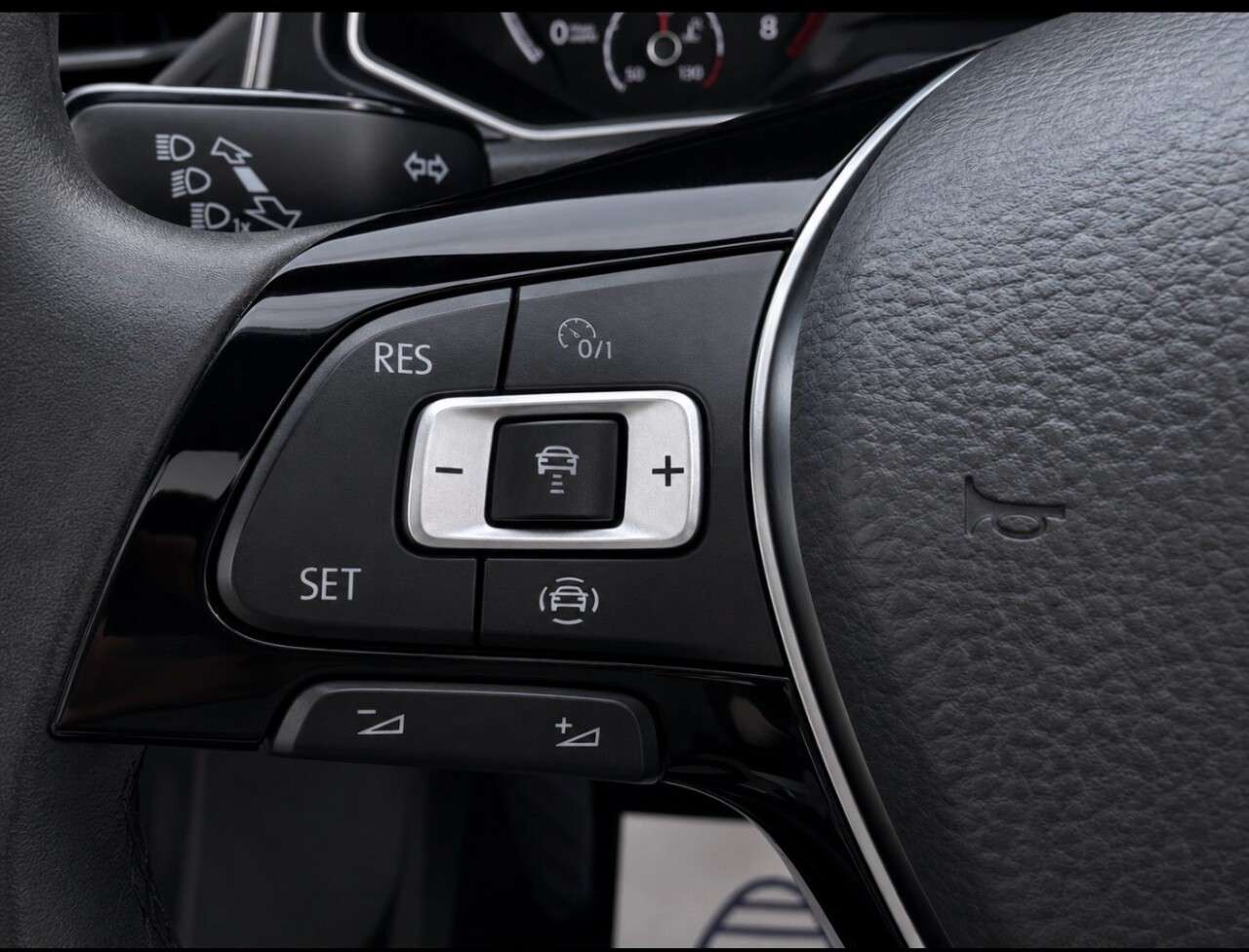 2020 VOLKSWAGEN T-ROC 2020 VOLKSWAGEN T-ROC