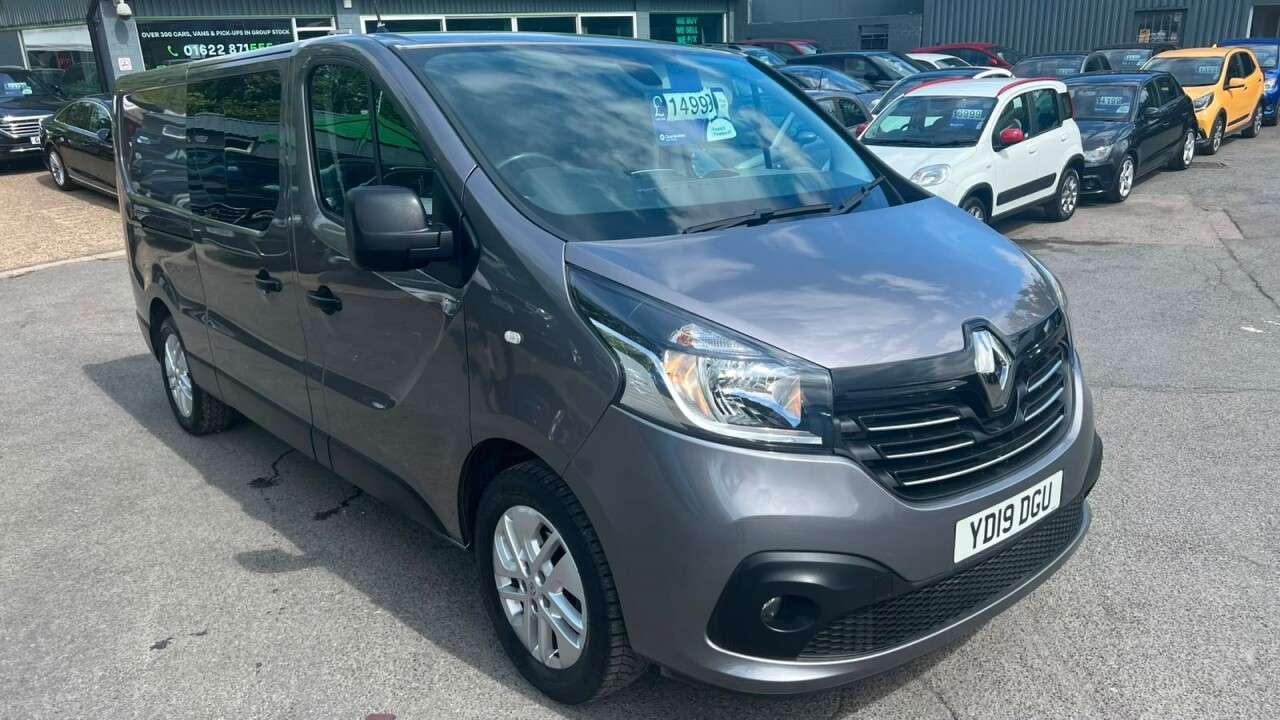 A 2019 RENAULT TRAFIC 1.6 dCi ENERGY 29 Sport Nav Crew Van Double Cab 6dr Diesel Manual LWB Euro A 2019 RENAULT TRAFIC 1.6 dCi ENERGY 29 Sport Nav Crew Van Double Cab 6dr Diesel Manual LWB Euro