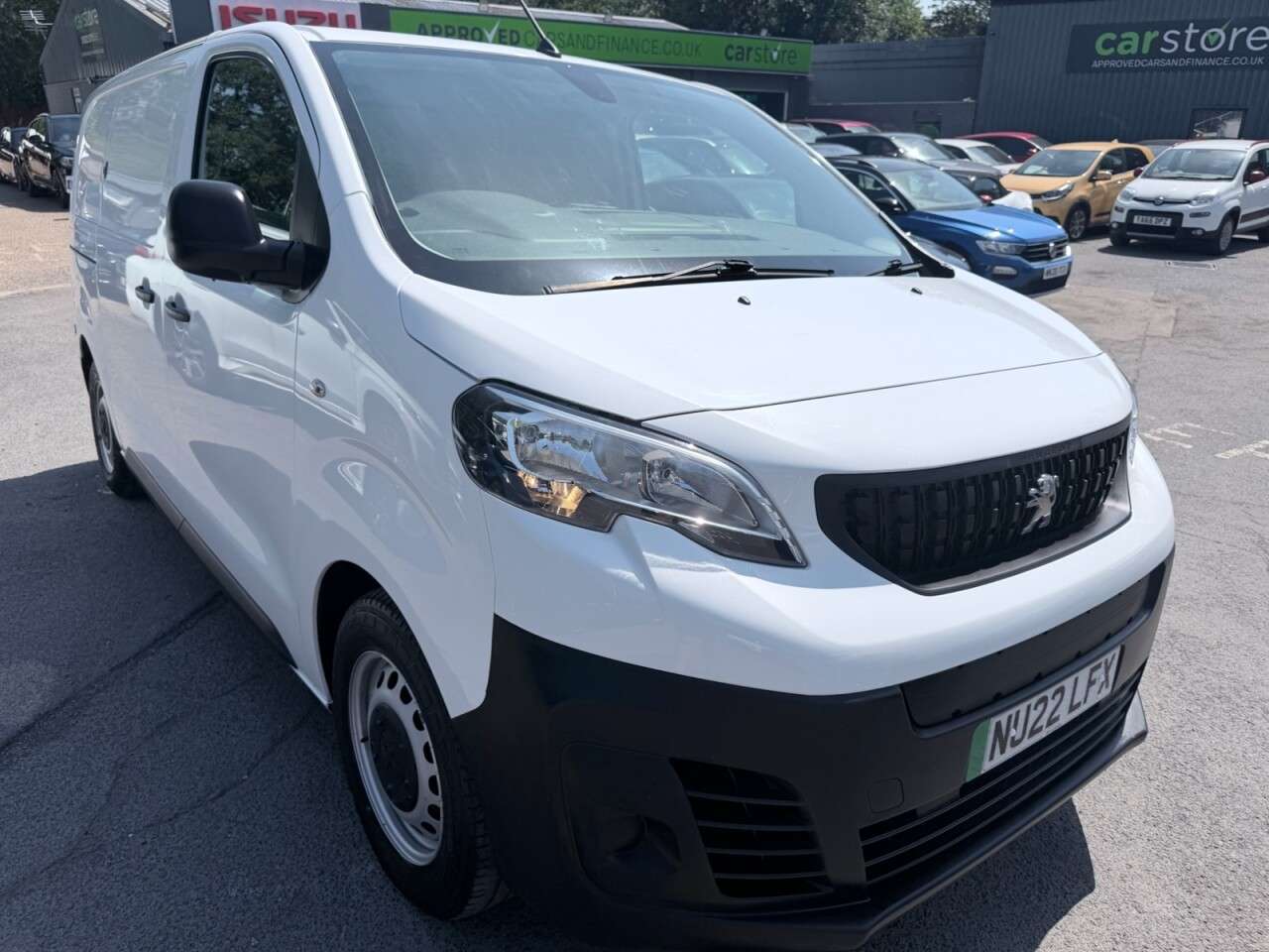 A 2022 PEUGEOT E-EXPERT White E 1200 75kWh Professional van, 19,300 miles, Electric Automatic, 7in A 2022 PEUGEOT E-EXPERT White E 1200 75kWh Professional van, 19,300 miles, Electric Automatic, 7in
