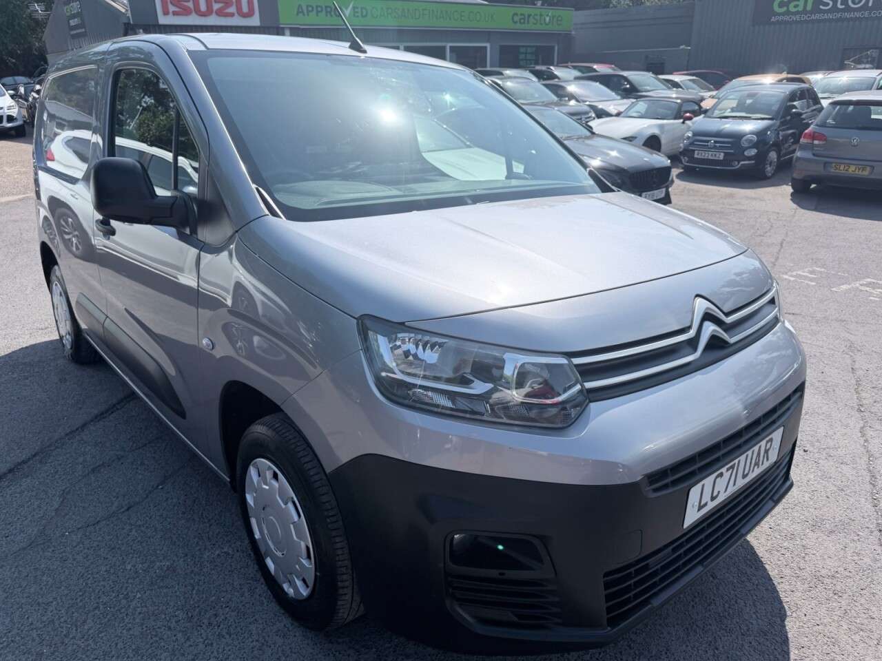 A 2021 CITROEN BERLINGO Grey 1.5 BlueHDi 650 Enterprise M Pro van, 59,999 miles, Euro 6, 8in Touchs A 2021 CITROEN BERLINGO Grey 1.5 BlueHDi 650 Enterprise M Pro van, 59,999 miles, Euro 6, 8in Touchs