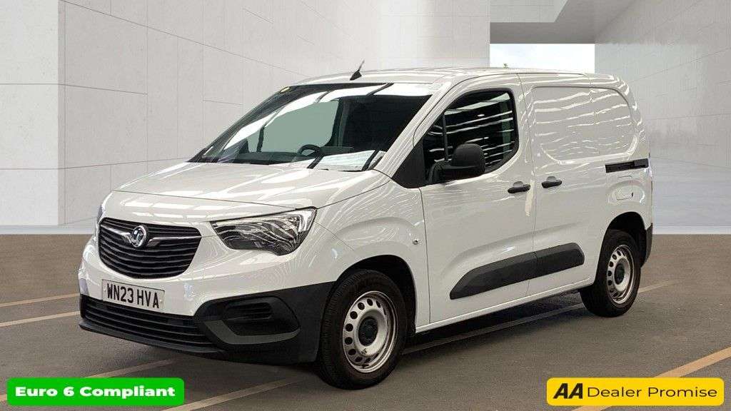 A 2023 VAUXHALL COMBO White 1.5 Turbo D 2300 Prime van, 35,300 miles, Euro 6, 6-speed manual, A/C A 2023 VAUXHALL COMBO White 1.5 Turbo D 2300 Prime van, 35,300 miles, Euro 6, 6-speed manual, A/C