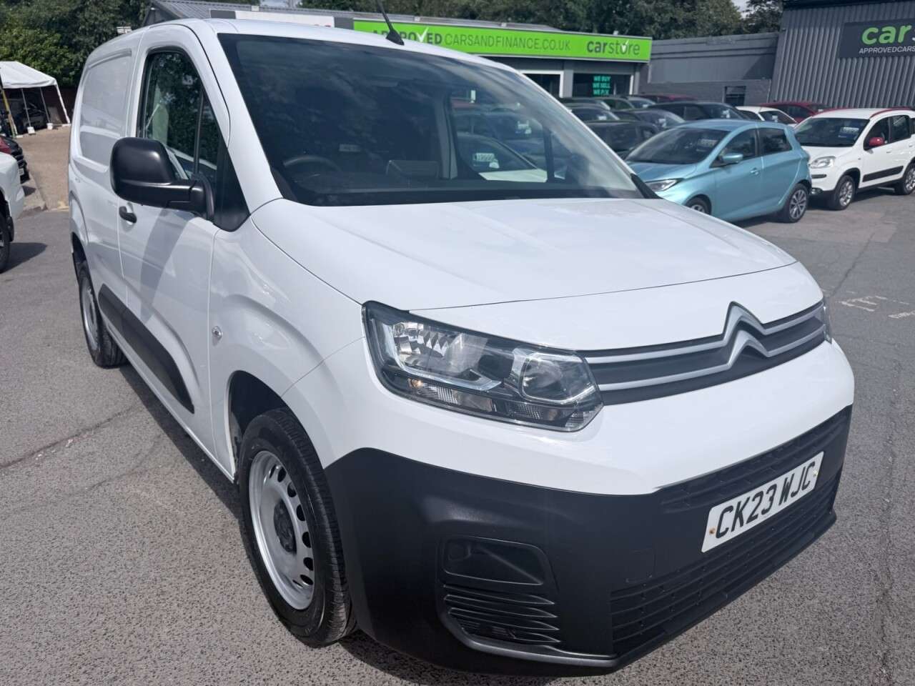 A 2023 CITROEN BERLINGO White 1.5 BlueHDi Enterprise Edition M van, 46,900 miles, Euro 6, 8in Touch A 2023 CITROEN BERLINGO White 1.5 BlueHDi Enterprise Edition M van, 46,900 miles, Euro 6, 8in Touch