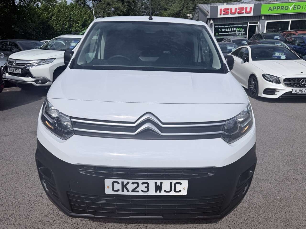 A 2023 CITROEN BERLINGO White 1.5 BlueHDi Enterprise Edition M van, 46,900 miles, Euro 6, 8in Touch A 2023 CITROEN BERLINGO White 1.5 BlueHDi Enterprise Edition M van, 46,900 miles, Euro 6, 8in Touch