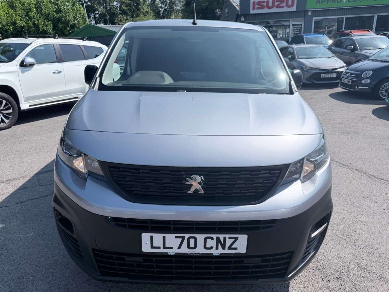 A 2021 PEUGEOT PARTNER Grey 1.5 BlueHDi Professional van, 20,400 miles, Euro 6, 5-Speed manual, 8i A 2021 PEUGEOT PARTNER Grey 1.5 BlueHDi Professional van, 20,400 miles, Euro 6, 5-Speed manual, 8i