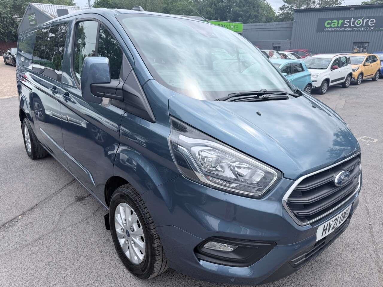 A 2021 FORD TRANSIT CUSTOM Blue 2.0 320 EcoBlue Limited Crew Van, 29,801 miles, 6 Seats, Euro 6, Air C A 2021 FORD TRANSIT CUSTOM Blue 2.0 320 EcoBlue Limited Crew Van, 29,801 miles, 6 Seats, Euro 6, Air C