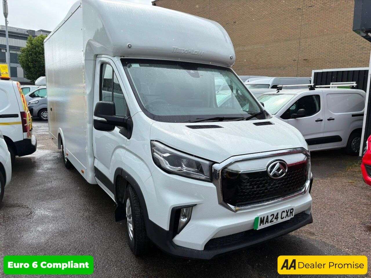 A 2024 MAXUS EDELIVER 9 White 65kWh electric Luton van, 17,060 miles, Automatic, 10in Touchscreen, A 2024 MAXUS EDELIVER 9 White 65kWh electric Luton van, 17,060 miles, Automatic, 10in Touchscreen,