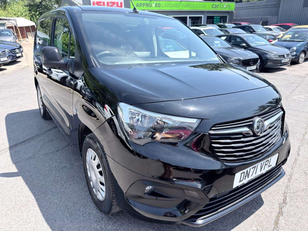 A 2021 VAUXHALL COMBO ELECTRIC Black 2300 50kWh Sportive electric van, 25,500 miles, Automatic, Air Condit A 2021 VAUXHALL COMBO ELECTRIC Black 2300 50kWh Sportive electric van, 25,500 miles, Automatic, Air Condit