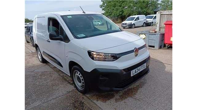 A 2024 CITROEN BERLINGO White 1.5 BlueHDi Enterprise M van, 13,400 miles, Euro 6, 6-speed manual, A A 2024 CITROEN BERLINGO White 1.5 BlueHDi Enterprise M van, 13,400 miles, Euro 6, 6-speed manual, A