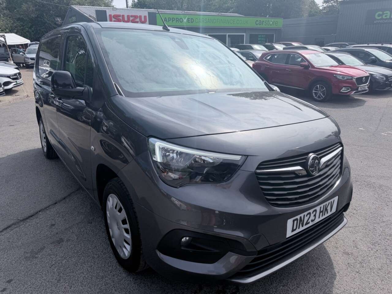 A 2023 VAUXHALL COMBO Grey 1.5 Turbo D 2300 Pro L2 van, 31,000 miles, Euro 6, 6-Speed manual, Sat A 2023 VAUXHALL COMBO Grey 1.5 Turbo D 2300 Pro L2 van, 31,000 miles, Euro 6, 6-Speed manual, Sat