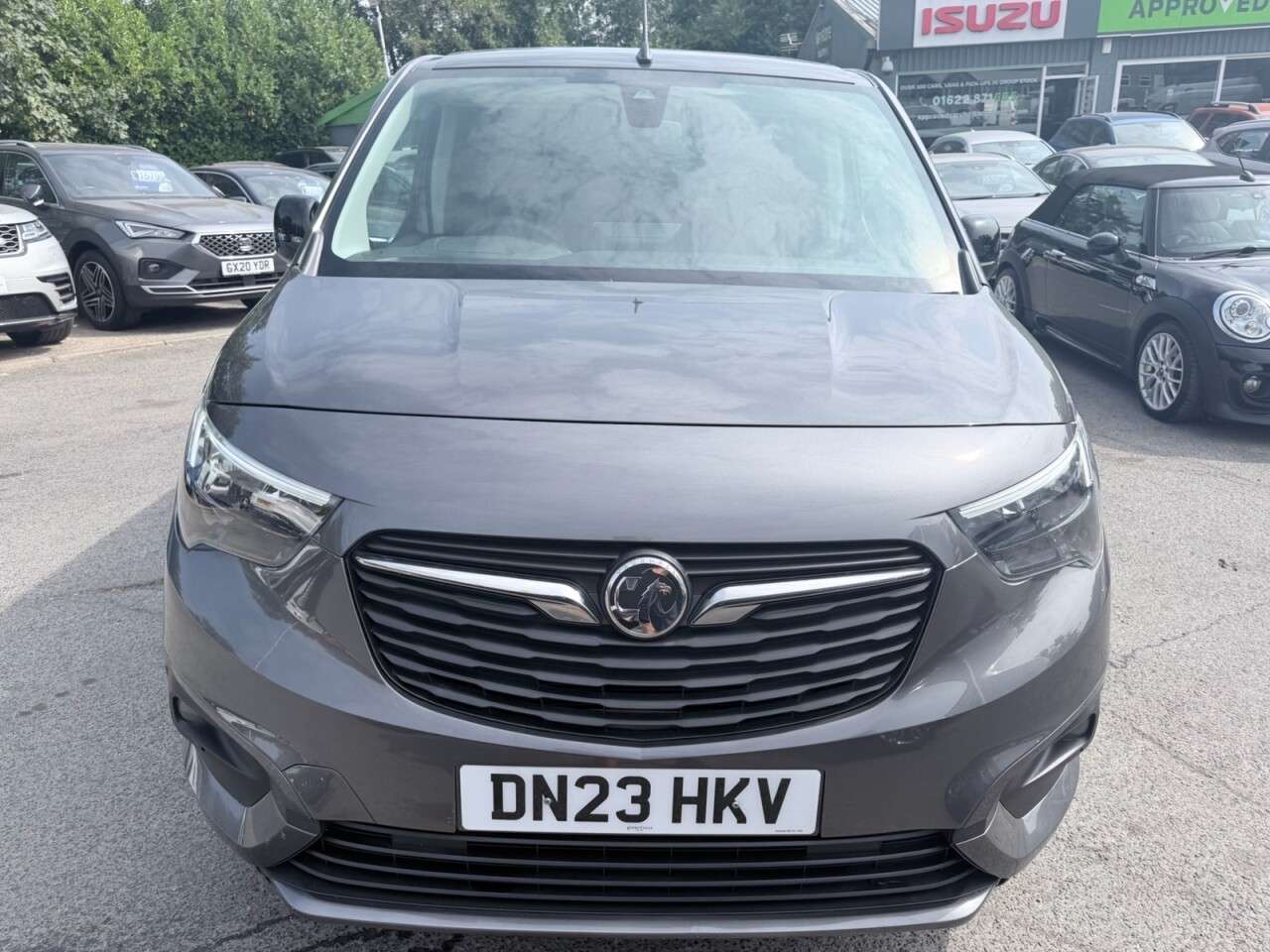 A 2023 VAUXHALL COMBO Grey 1.5 Turbo D 2300 Pro L2 van, 31,000 miles, Euro 6, 6-Speed manual, Sat A 2023 VAUXHALL COMBO Grey 1.5 Turbo D 2300 Pro L2 van, 31,000 miles, Euro 6, 6-Speed manual, Sat