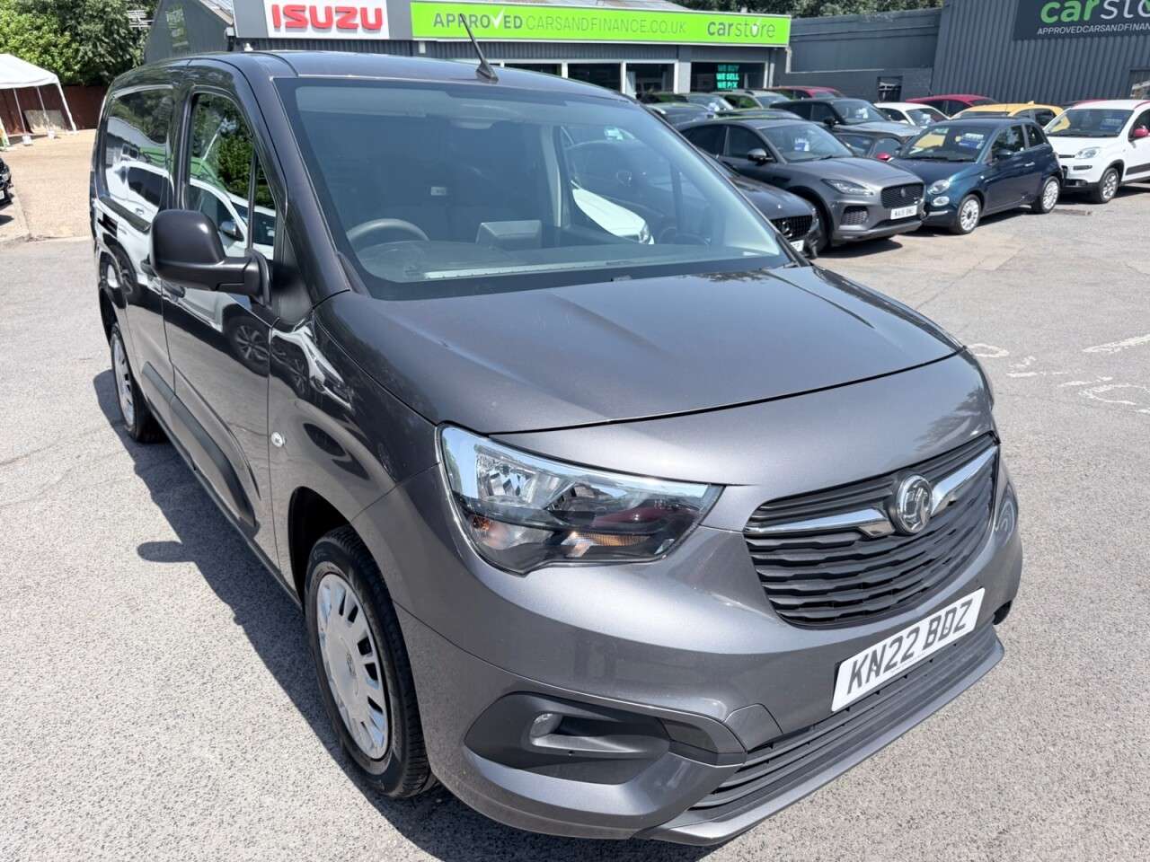 A 2022 VAUXHALL COMBO Grey 1.5 Turbo D 2300 Sportive L2 van, 34,000 miles, Euro 6, 6-Speed manual A 2022 VAUXHALL COMBO Grey 1.5 Turbo D 2300 Sportive L2 van, 34,000 miles, Euro 6, 6-Speed manual