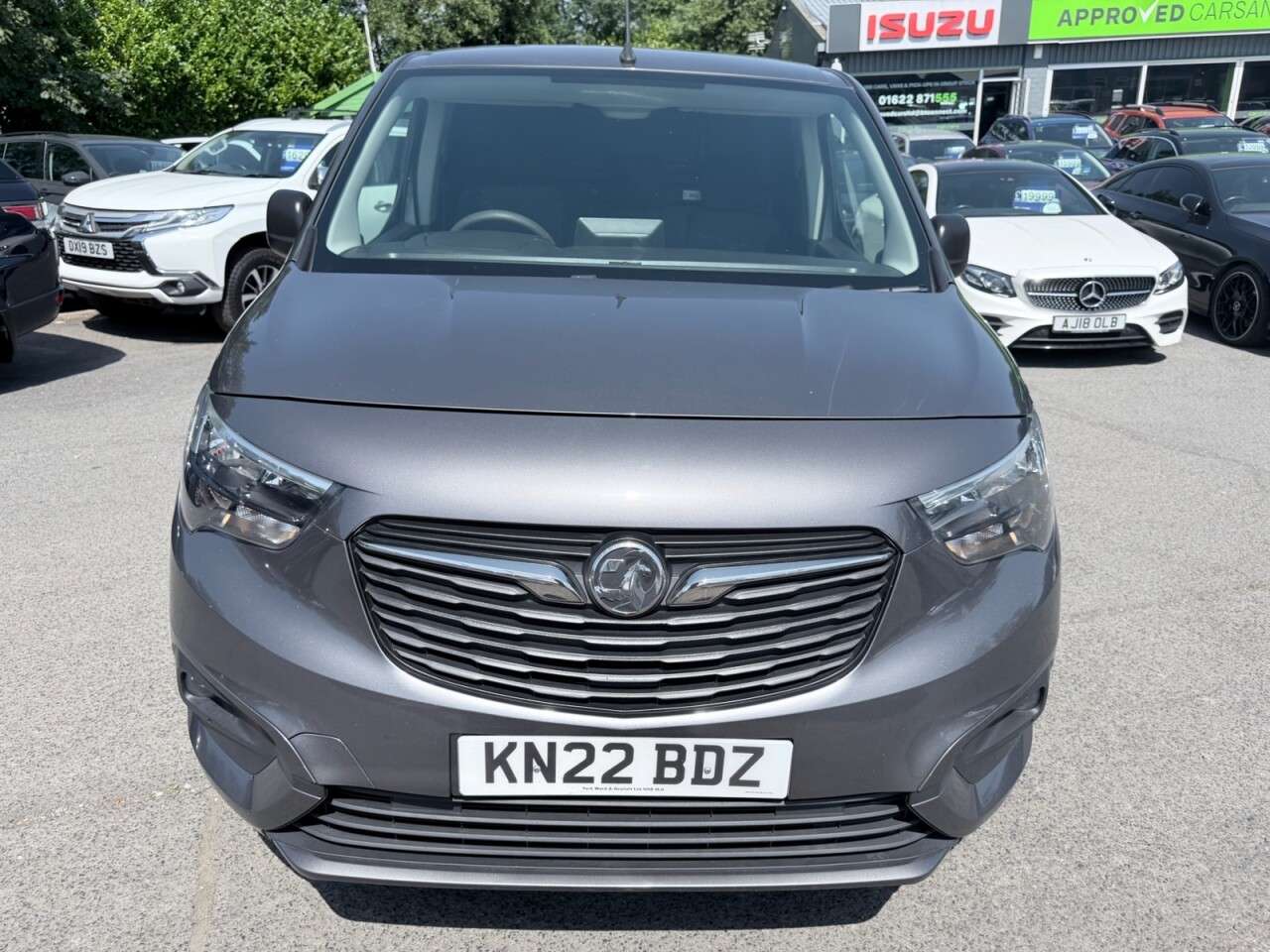 A 2022 VAUXHALL COMBO Grey 1.5 Turbo D 2300 Sportive L2 van, 34,000 miles, Euro 6, 6-Speed manual A 2022 VAUXHALL COMBO Grey 1.5 Turbo D 2300 Sportive L2 van, 34,000 miles, Euro 6, 6-Speed manual
