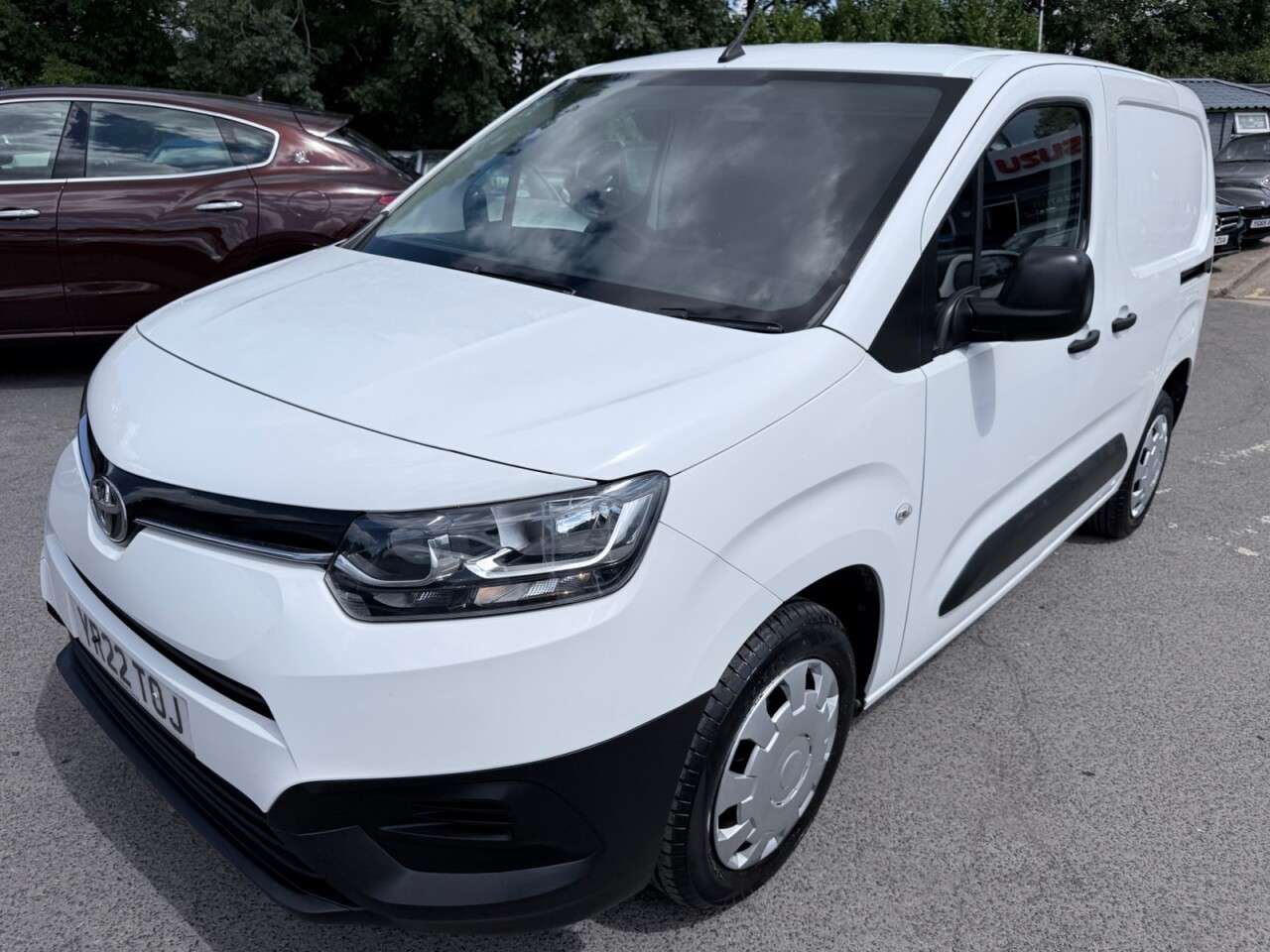 A 2022 TOYOTA PROACE CITY White 1.5 BlueHDi Active van, 33,000 miles, Euro 6, 6-Speed manual, Air Con A 2022 TOYOTA PROACE CITY White 1.5 BlueHDi Active van, 33,000 miles, Euro 6, 6-Speed manual, Air Con