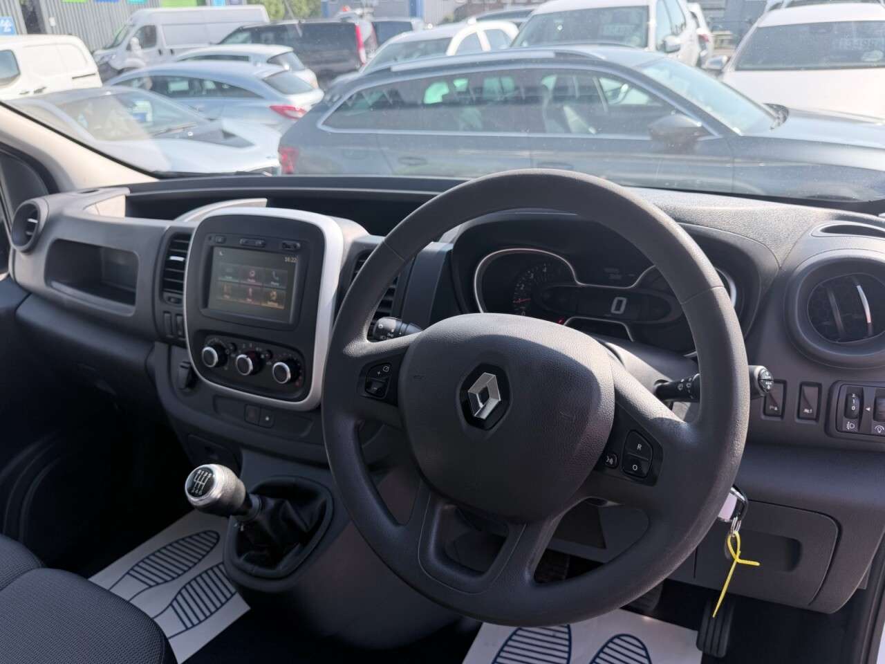 2021 RENAULT TRAFIC 2021 RENAULT TRAFIC