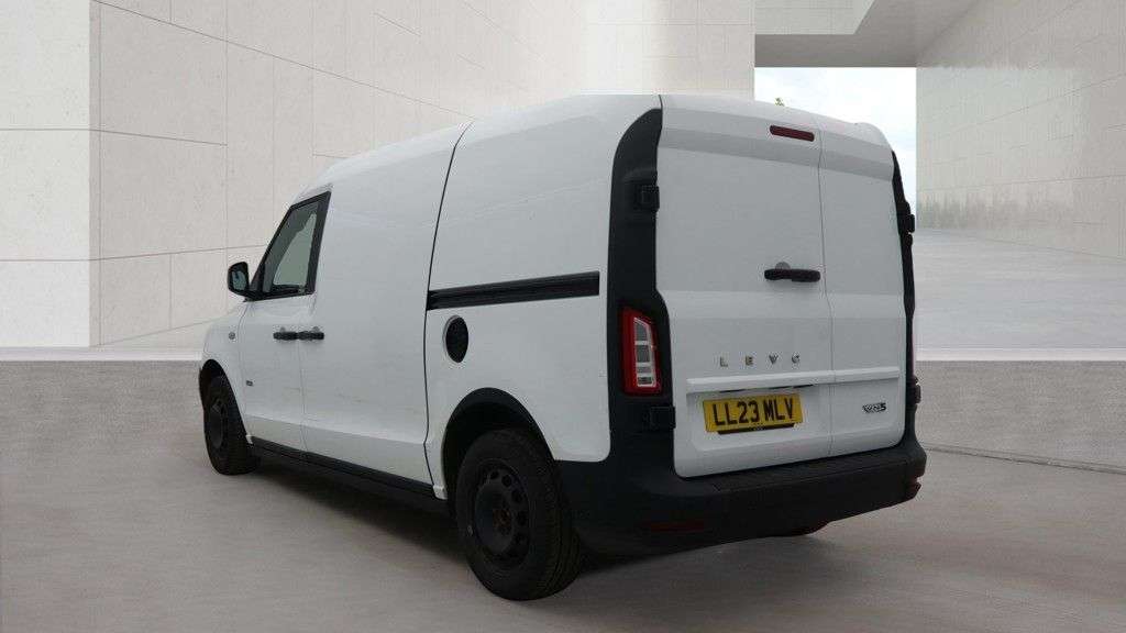 A 2023 LEVC VN5 White 31kWh City plug-in hybrid van, 44,850 miles, Automatic, Sat nav, Touc A 2023 LEVC VN5 White 31kWh City plug-in hybrid van, 44,850 miles, Automatic, Sat nav, Touc