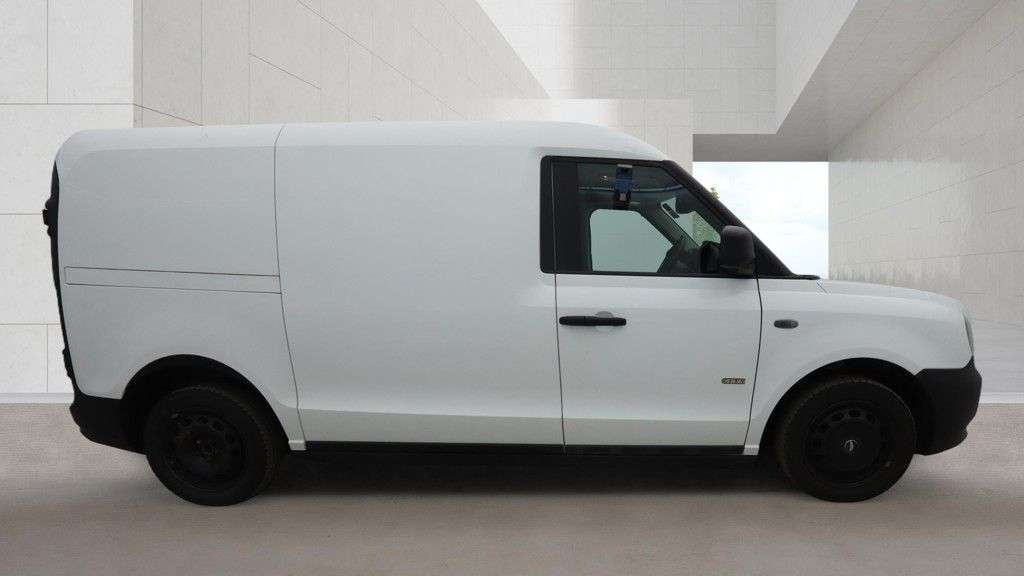 2023 LEVC VN5 2023 LEVC VN5