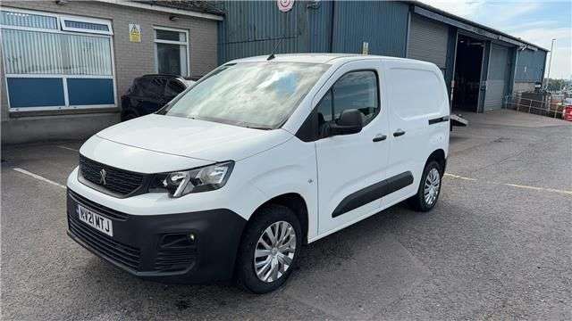 A 2021 PEUGEOT PARTNER White 1.5 BlueHDi Professional van, 18,000 miles, Euro 6, 5-Speed manual, 8 A 2021 PEUGEOT PARTNER White 1.5 BlueHDi Professional van, 18,000 miles, Euro 6, 5-Speed manual, 8