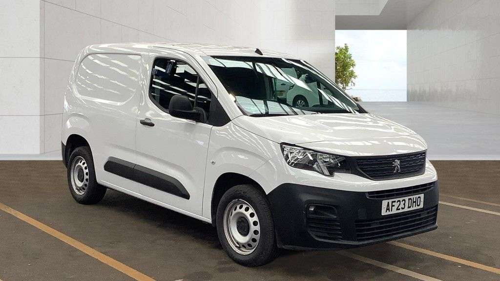 A 2023 PEUGEOT PARTNER White 1.5 BlueHDi Professional Premium+ van, 64,000 miles, Euro 6, 6-Speed A 2023 PEUGEOT PARTNER White 1.5 BlueHDi Professional Premium+ van, 64,000 miles, Euro 6, 6-Speed