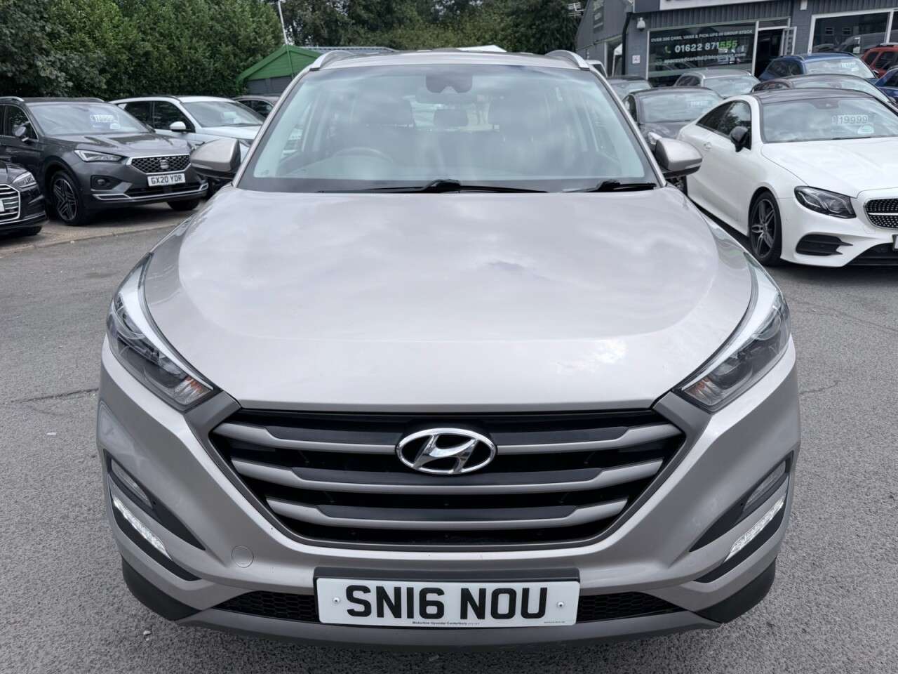 A 2016 HYUNDAI TUCSON Beige 1.7 CRDi Blue Drive SE Nav SUV, 66,000 miles, Euro 6, 6-Speed manual, A 2016 HYUNDAI TUCSON Beige 1.7 CRDi Blue Drive SE Nav SUV, 66,000 miles, Euro 6, 6-Speed manual,