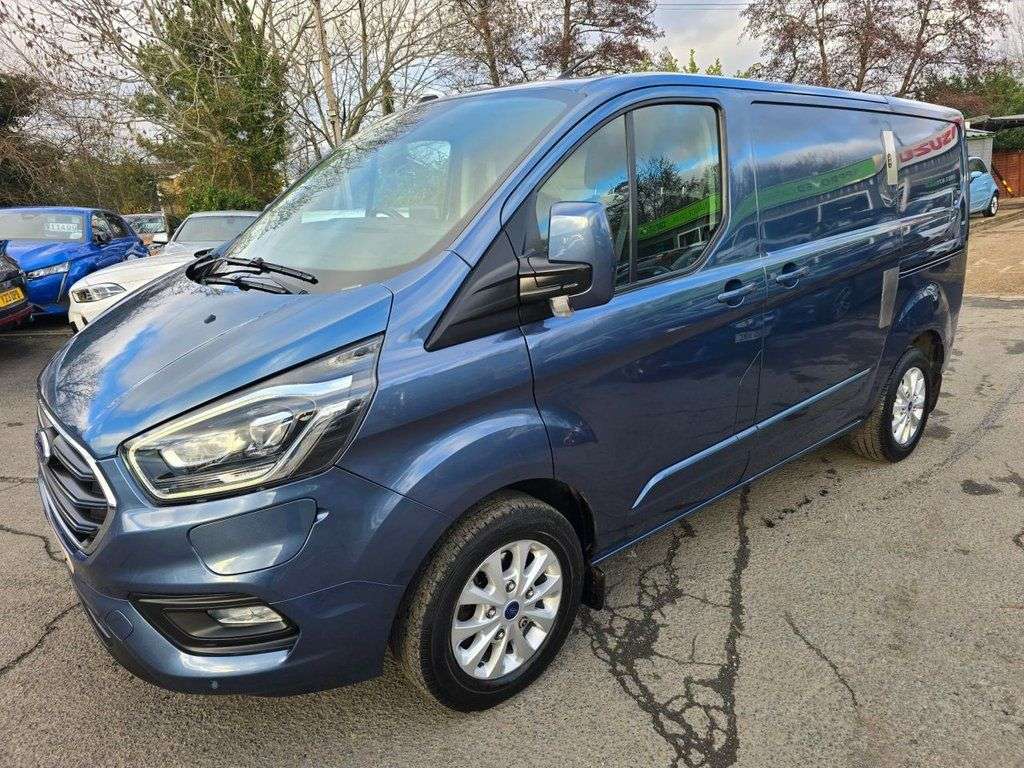 A 2021 FORD TRANSIT CUSTOM Euro 6 hybrid Panel van, 51,864 miles, Automatic Gearbox, Sat Nav, Air Con, A 2021 FORD TRANSIT CUSTOM Euro 6 hybrid Panel van, 51,864 miles, Automatic Gearbox, Sat Nav, Air Con,