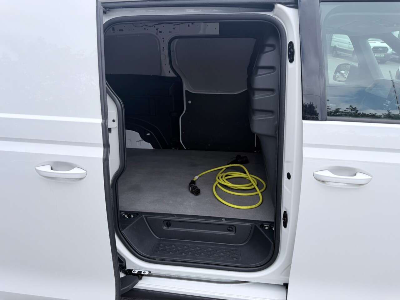 2023 VOLKSWAGEN ID. BUZZ CARGO 2023 VOLKSWAGEN ID. BUZZ CARGO
