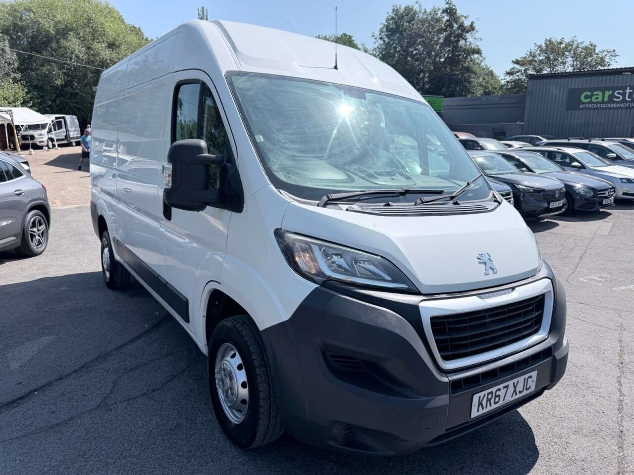 A 2018 PEUGEOT BOXER White 2.0 BlueHDi 335 Professional L2 H2 van, 89,808 miles, Euro 6, 6-Speed A 2018 PEUGEOT BOXER White 2.0 BlueHDi 335 Professional L2 H2 van, 89,808 miles, Euro 6, 6-Speed