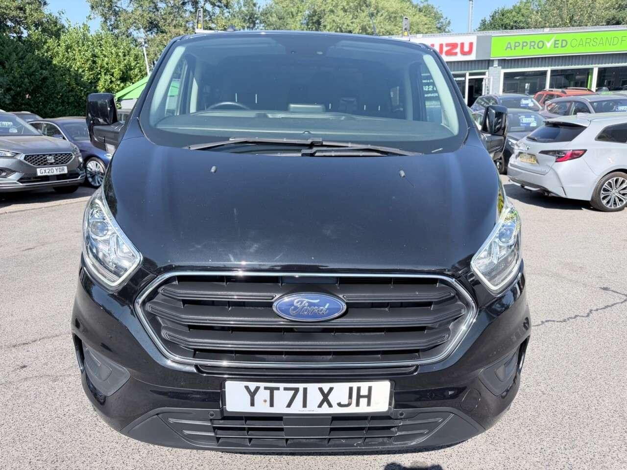 A 2021 FORD TRANSIT CUSTOM Black 2.0 300 EcoBlue Limited L2 van, 26,700 miles, Rear seats & windows Co A 2021 FORD TRANSIT CUSTOM Black 2.0 300 EcoBlue Limited L2 van, 26,700 miles, Rear seats & windows Co