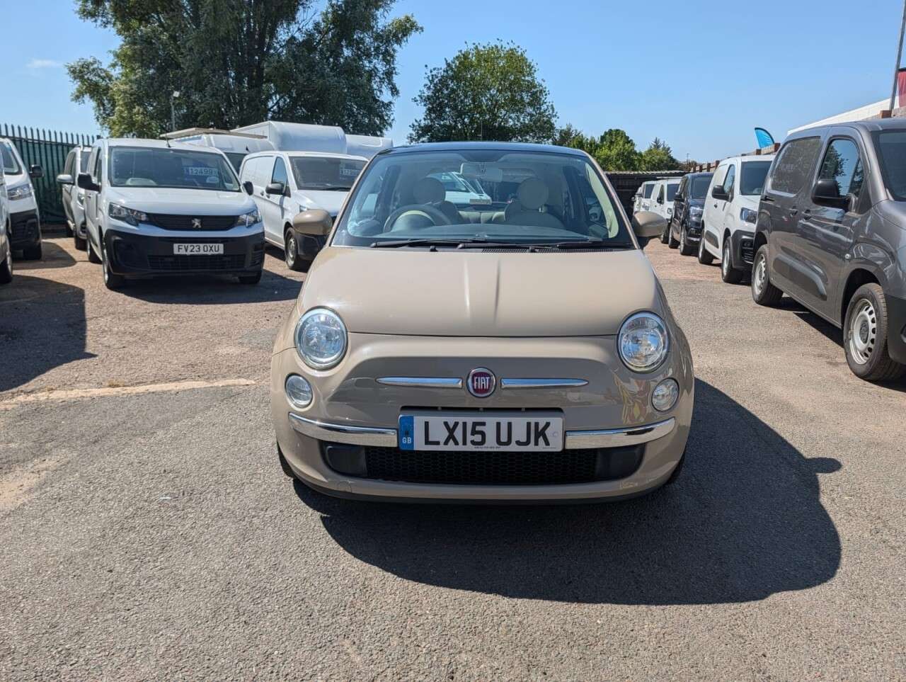 A 2015 FIAT 500 Brown 1.2 Lounge hatchback, 41,815 miles, Euro 6, ULEZ compliant, 5-Speed m A 2015 FIAT 500 Brown 1.2 Lounge hatchback, 41,815 miles, Euro 6, ULEZ compliant, 5-Speed m