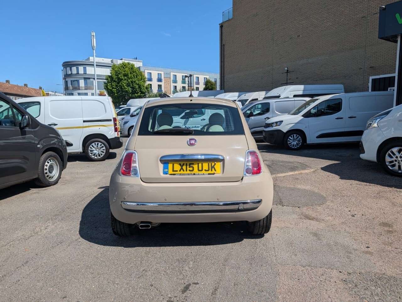A 2015 FIAT 500 Brown 1.2 Lounge hatchback, 41,815 miles, Euro 6, ULEZ compliant, 5-Speed m A 2015 FIAT 500 Brown 1.2 Lounge hatchback, 41,815 miles, Euro 6, ULEZ compliant, 5-Speed m