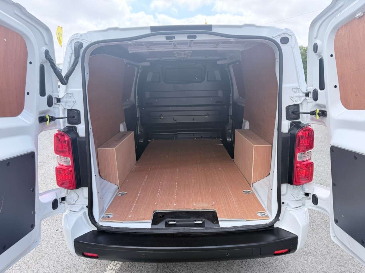 2023 VAUXHALL VIVARO 2023 VAUXHALL VIVARO