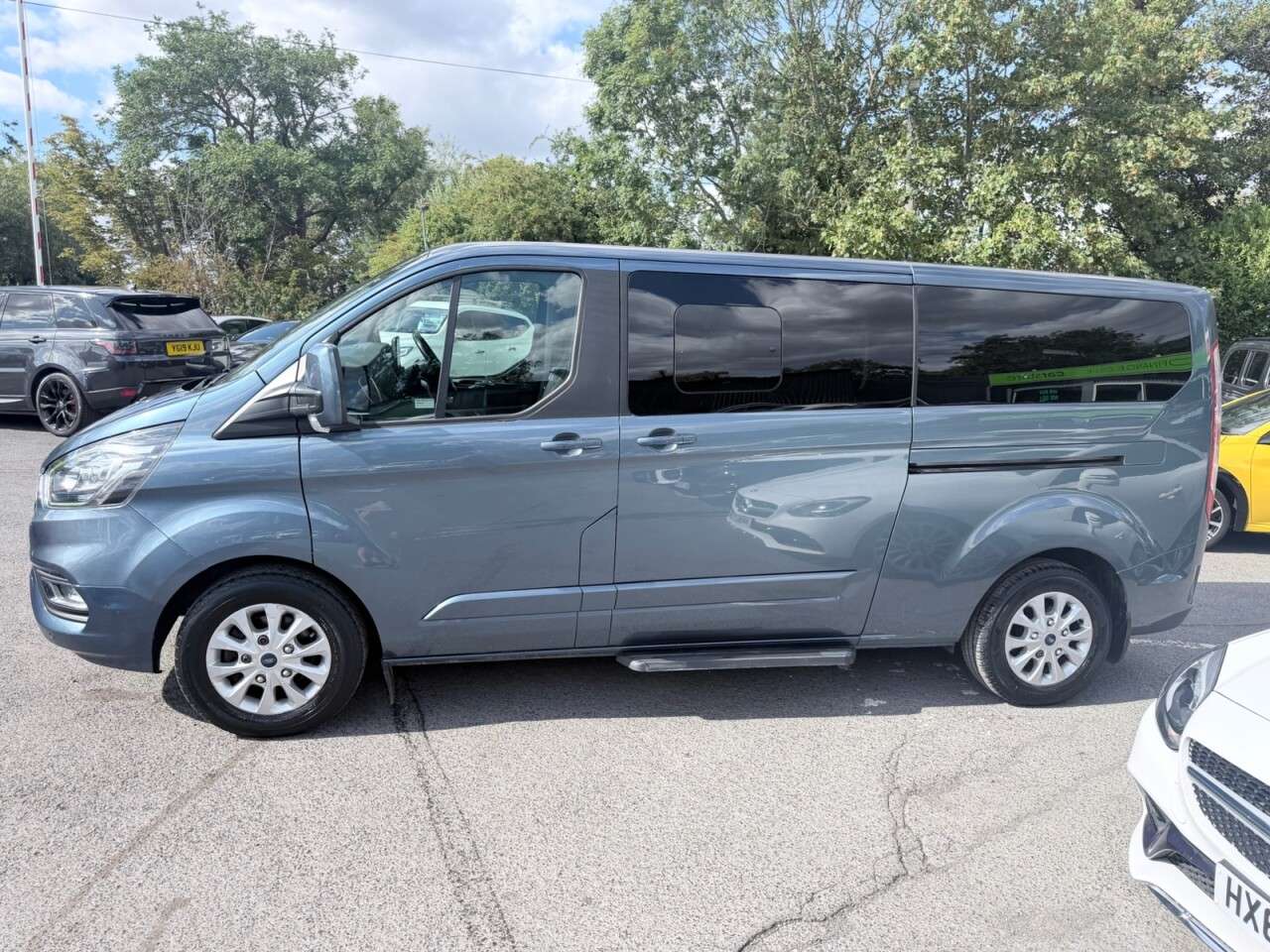 A 2018 FORD TOURNEO CUSTOM Blue 2.0 320 EcoBlue Titanium 8-seat minibus, 96,720 miles, Euro 6, Automat A 2018 FORD TOURNEO CUSTOM Blue 2.0 320 EcoBlue Titanium 8-seat minibus, 96,720 miles, Euro 6, Automat