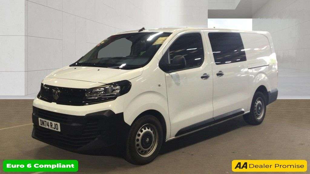 A 2024 VAUXHALL VIVARO White 2.0 Turbo D Prime XL Crew Van, 27,100 miles, 6 seats, Euro 6, 6-speed A 2024 VAUXHALL VIVARO White 2.0 Turbo D Prime XL Crew Van, 27,100 miles, 6 seats, Euro 6, 6-speed