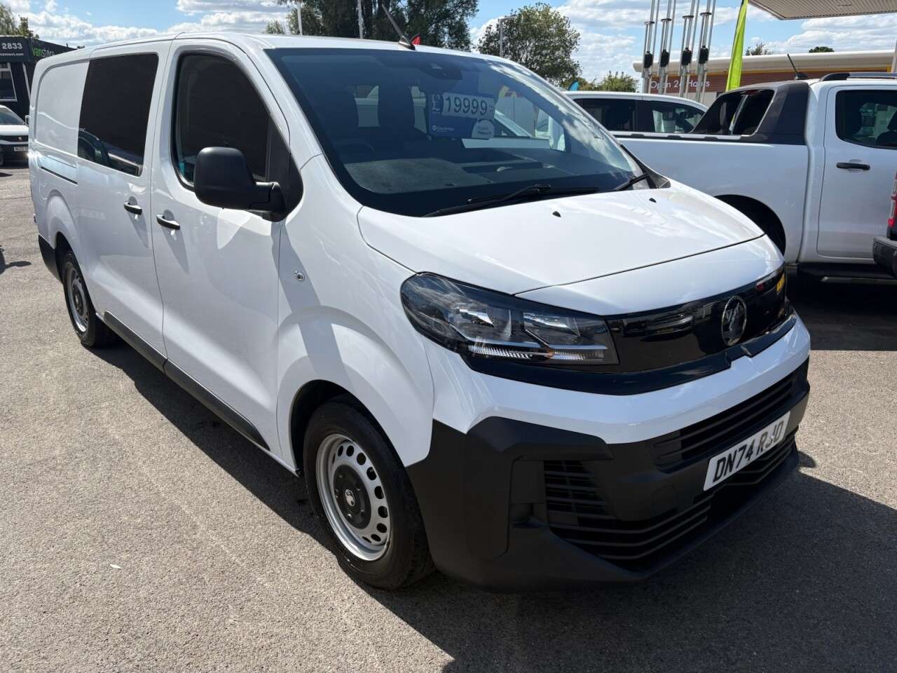 A 2024 VAUXHALL VIVARO White 2.0 Turbo D Prime XL Crew Van, 27,100 miles, 6 seats, Euro 6, 6-speed A 2024 VAUXHALL VIVARO White 2.0 Turbo D Prime XL Crew Van, 27,100 miles, 6 seats, Euro 6, 6-speed