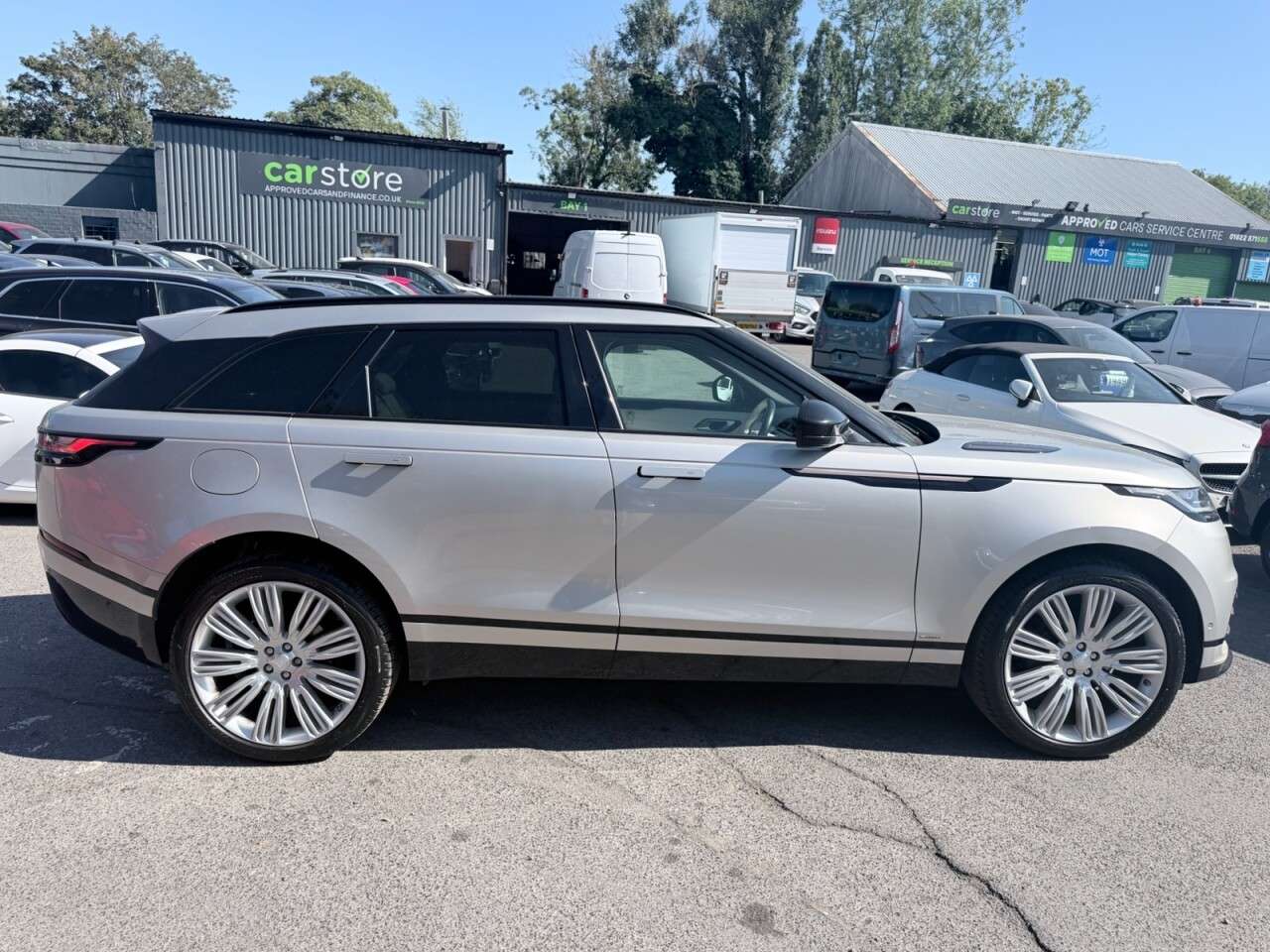 2019 LAND ROVER RANGE ROVER VELAR 2019 LAND ROVER RANGE ROVER VELAR