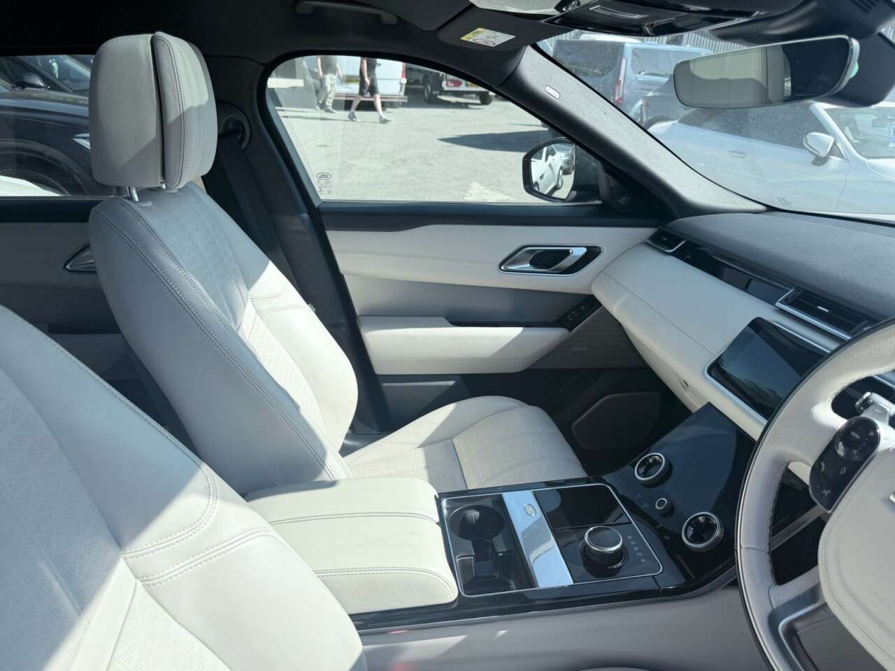 2019 LAND ROVER RANGE ROVER VELAR 2019 LAND ROVER RANGE ROVER VELAR