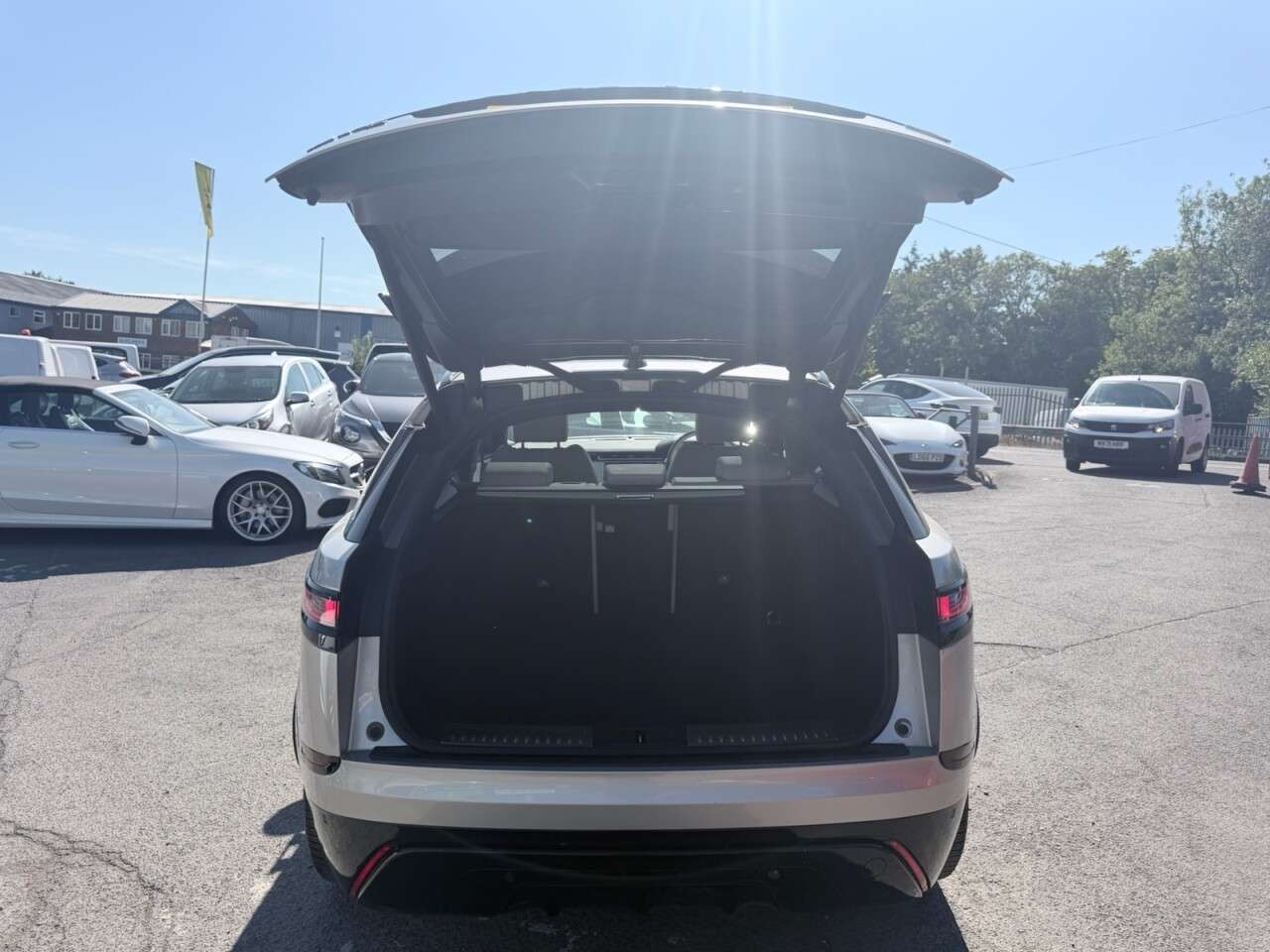 2019 LAND ROVER RANGE ROVER VELAR 2019 LAND ROVER RANGE ROVER VELAR
