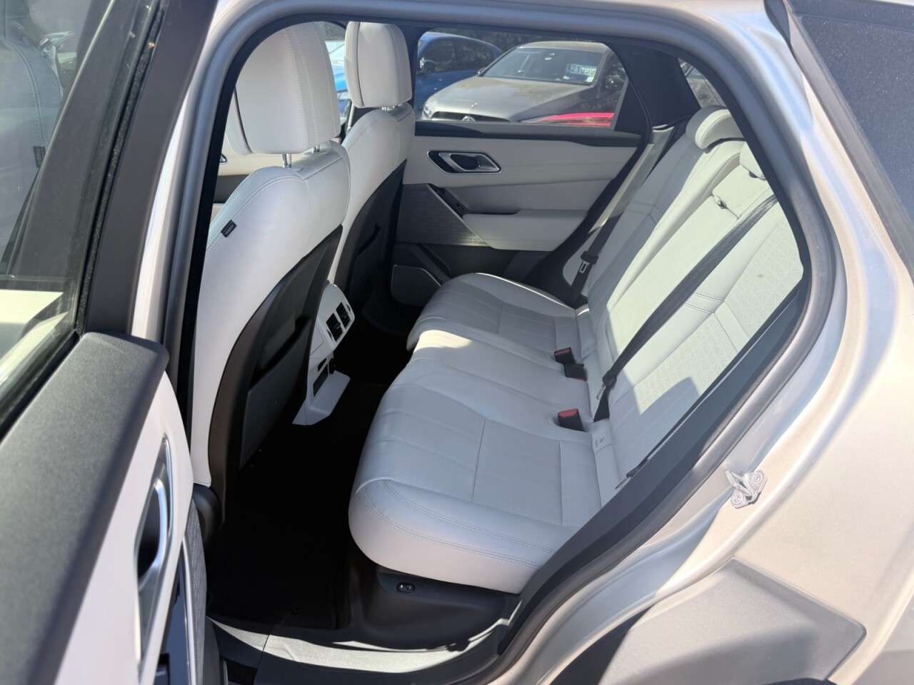 2019 LAND ROVER RANGE ROVER VELAR 2019 LAND ROVER RANGE ROVER VELAR