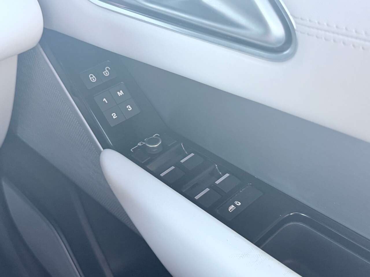 2019 LAND ROVER RANGE ROVER VELAR 2019 LAND ROVER RANGE ROVER VELAR