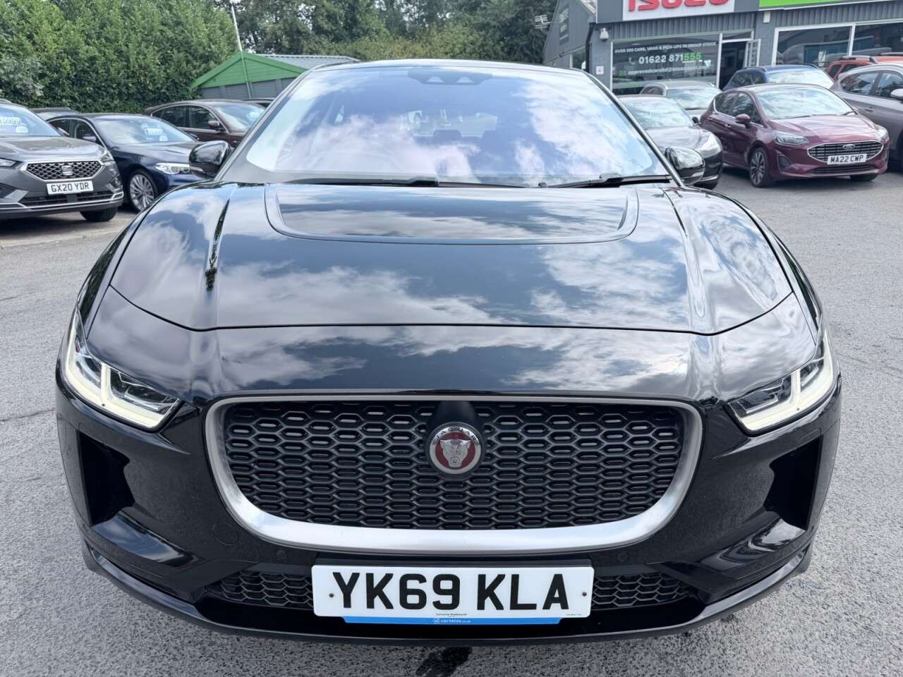 A 2019 JAGUAR I-PACE Black 400 90kWh SE SUV, 48,025 miles, electric 4WD, Meridian audio, Adaptiv A 2019 JAGUAR I-PACE Black 400 90kWh SE SUV, 48,025 miles, electric 4WD, Meridian audio, Adaptiv