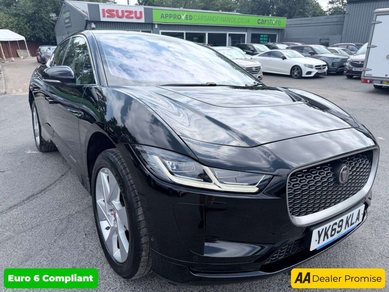 A 2019 JAGUAR I-PACE Black 400 90kWh SE SUV, 48,025 miles, electric 4WD, Meridian audio, Adaptiv A 2019 JAGUAR I-PACE Black 400 90kWh SE SUV, 48,025 miles, electric 4WD, Meridian audio, Adaptiv