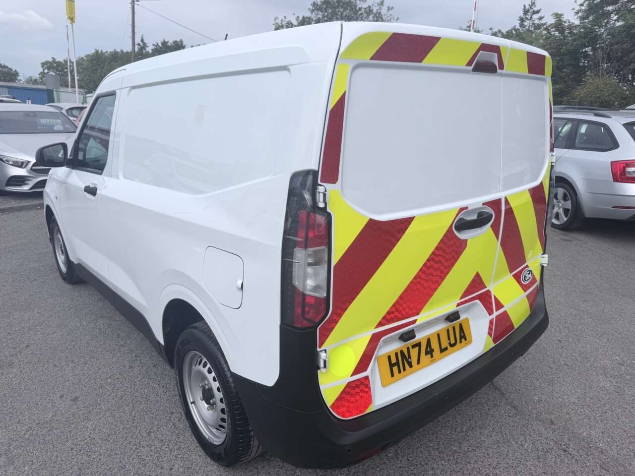 2024 FORD TRANSIT COURIER 2024 FORD TRANSIT COURIER