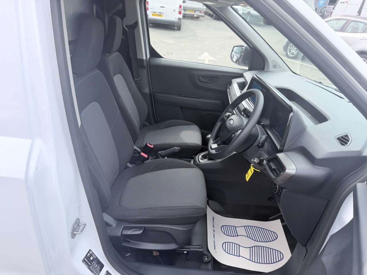 2024 FORD TRANSIT COURIER 2024 FORD TRANSIT COURIER