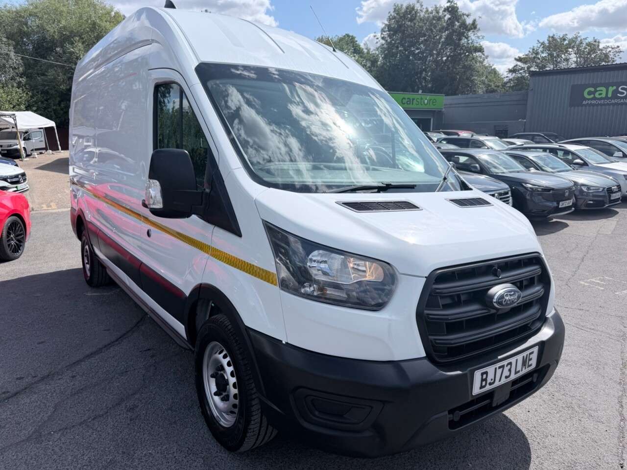 A 2023 FORD TRANSIT White 2.0 350 EcoBlue L3 H3 van, 33,450 miles, Euro 6, 6-Speed manual, Air A 2023 FORD TRANSIT White 2.0 350 EcoBlue L3 H3 van, 33,450 miles, Euro 6, 6-Speed manual, Air