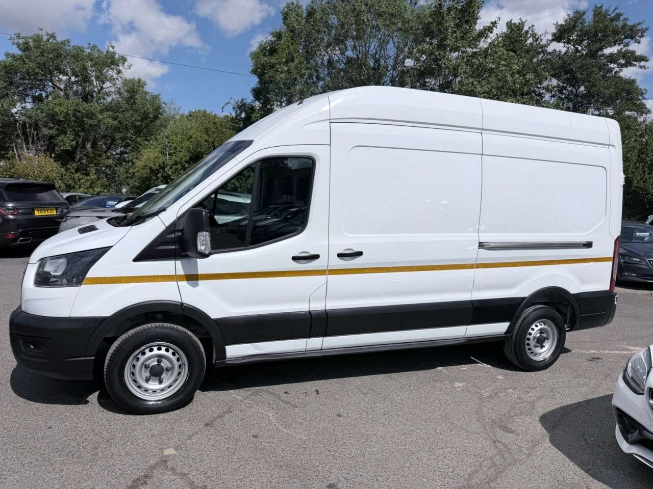A 2023 FORD TRANSIT White 2.0 350 EcoBlue L3 H3 van, 33,450 miles, Euro 6, 6-Speed manual, Air A 2023 FORD TRANSIT White 2.0 350 EcoBlue L3 H3 van, 33,450 miles, Euro 6, 6-Speed manual, Air