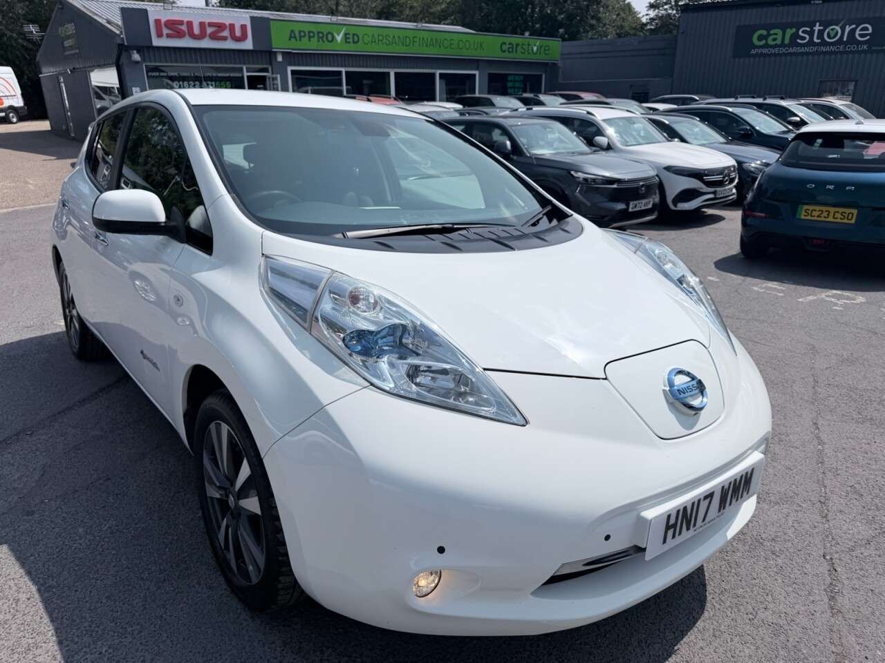 A 2017 NISSAN LEAF White 30kWh Tekna EV, 60,837 miles, Automic, Bose Audio, Heated seats, Crui A 2017 NISSAN LEAF White 30kWh Tekna EV, 60,837 miles, Automic, Bose Audio, Heated seats, Crui