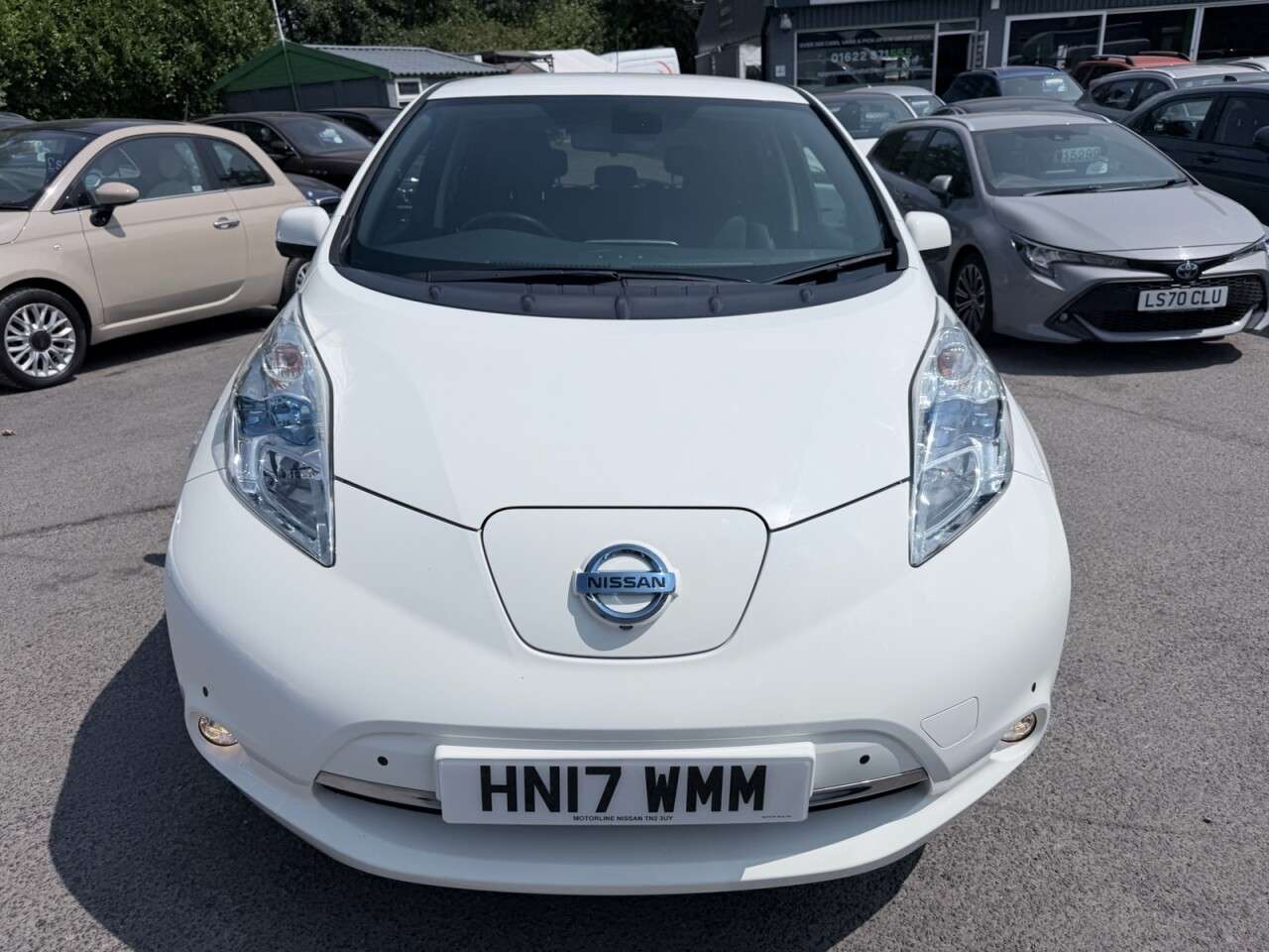 A 2017 NISSAN LEAF White 30kWh Tekna EV, 60,837 miles, Automic, Bose Audio, Heated seats, Crui A 2017 NISSAN LEAF White 30kWh Tekna EV, 60,837 miles, Automic, Bose Audio, Heated seats, Crui