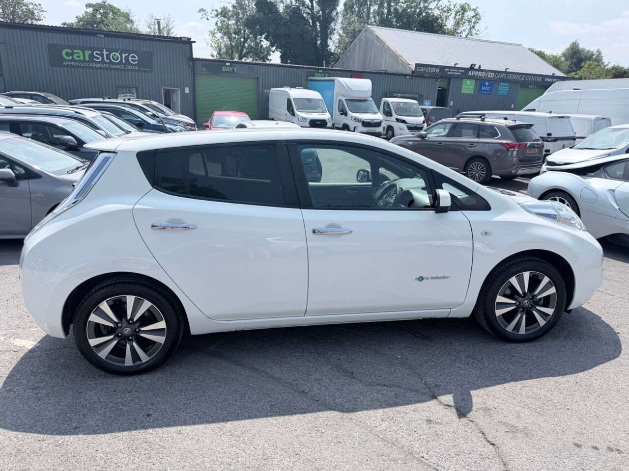 2017 NISSAN LEAF 2017 NISSAN LEAF