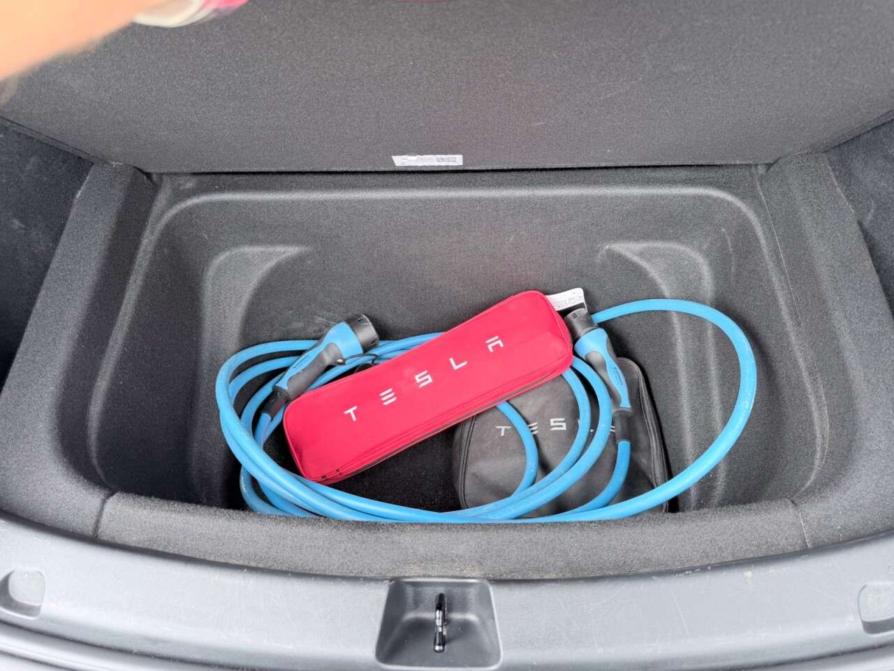 2023 TESLA MODEL Y 2023 TESLA MODEL Y