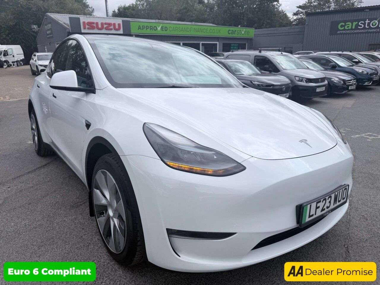 A 2023 TESLA MODEL Y White Dual Motor Long Range SUV, 66,808 miles, Electric 4WD, Leather, Heate A 2023 TESLA MODEL Y White Dual Motor Long Range SUV, 66,808 miles, Electric 4WD, Leather, Heate