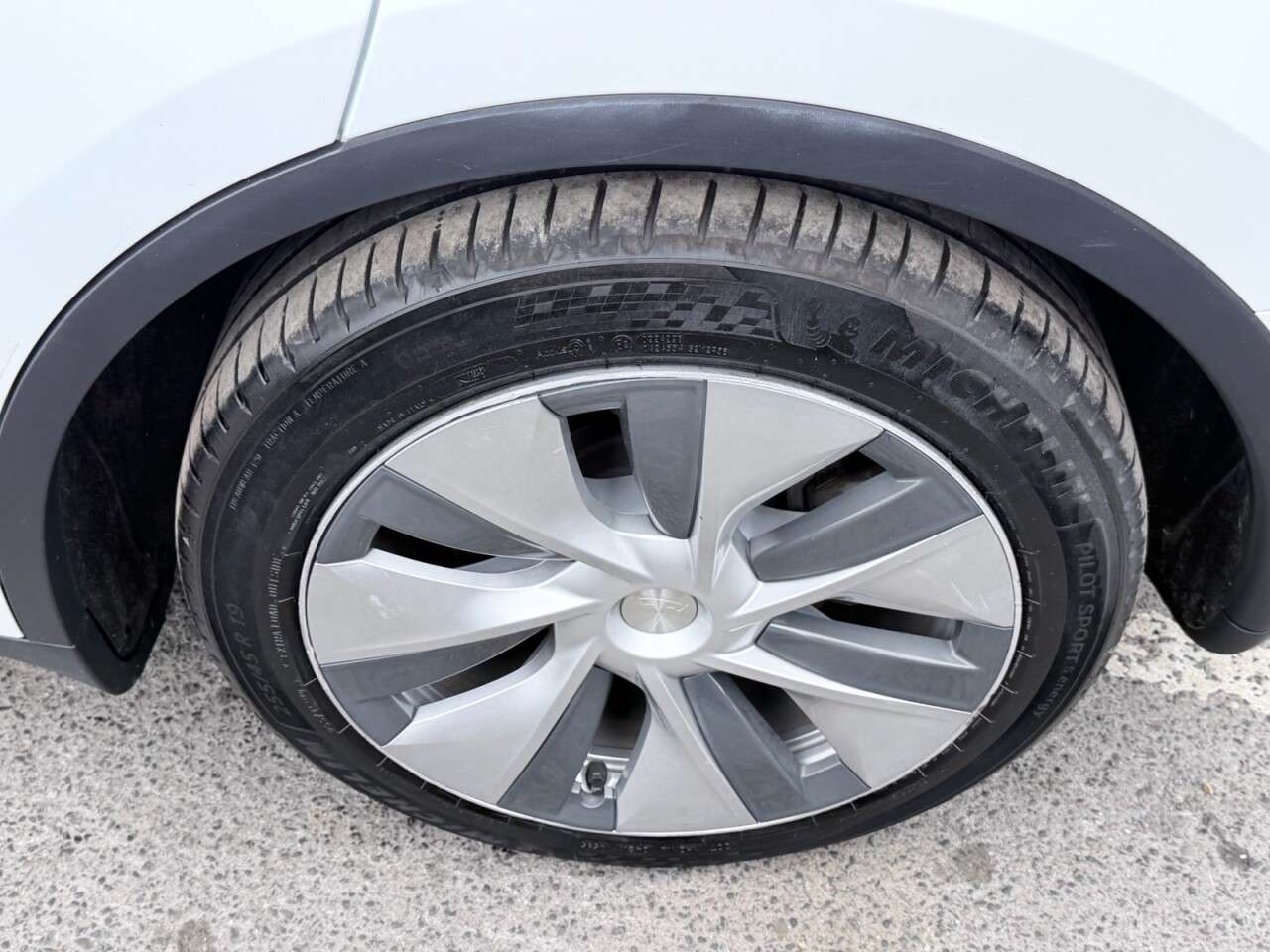 2023 TESLA MODEL Y 2023 TESLA MODEL Y